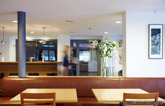Hotel Kanisfluh 멜라우 레스토랑 사진